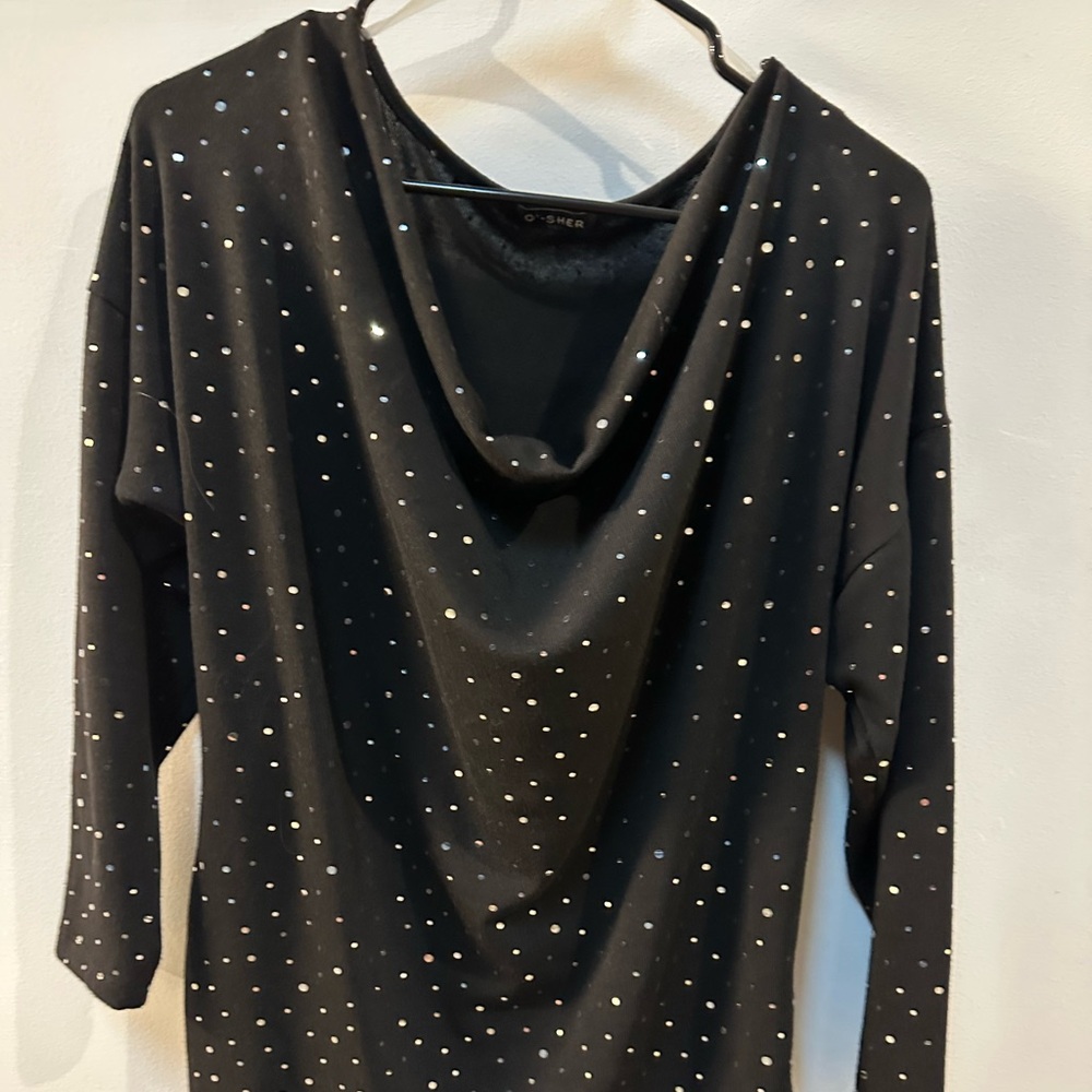 Black holiday light weight sweater